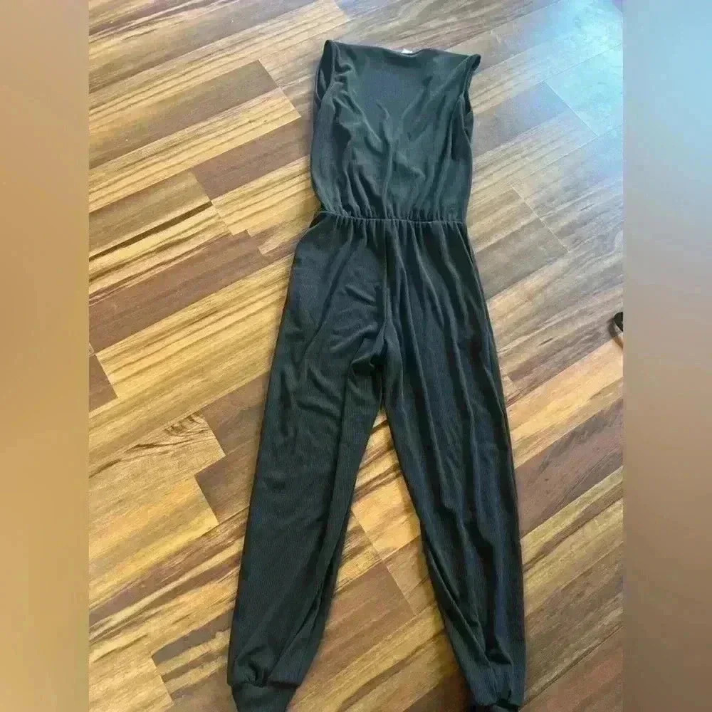 Kylie Paige Los Angeles Black Jumpsuit joggers elastic material and waist small - Picture 4 of 5